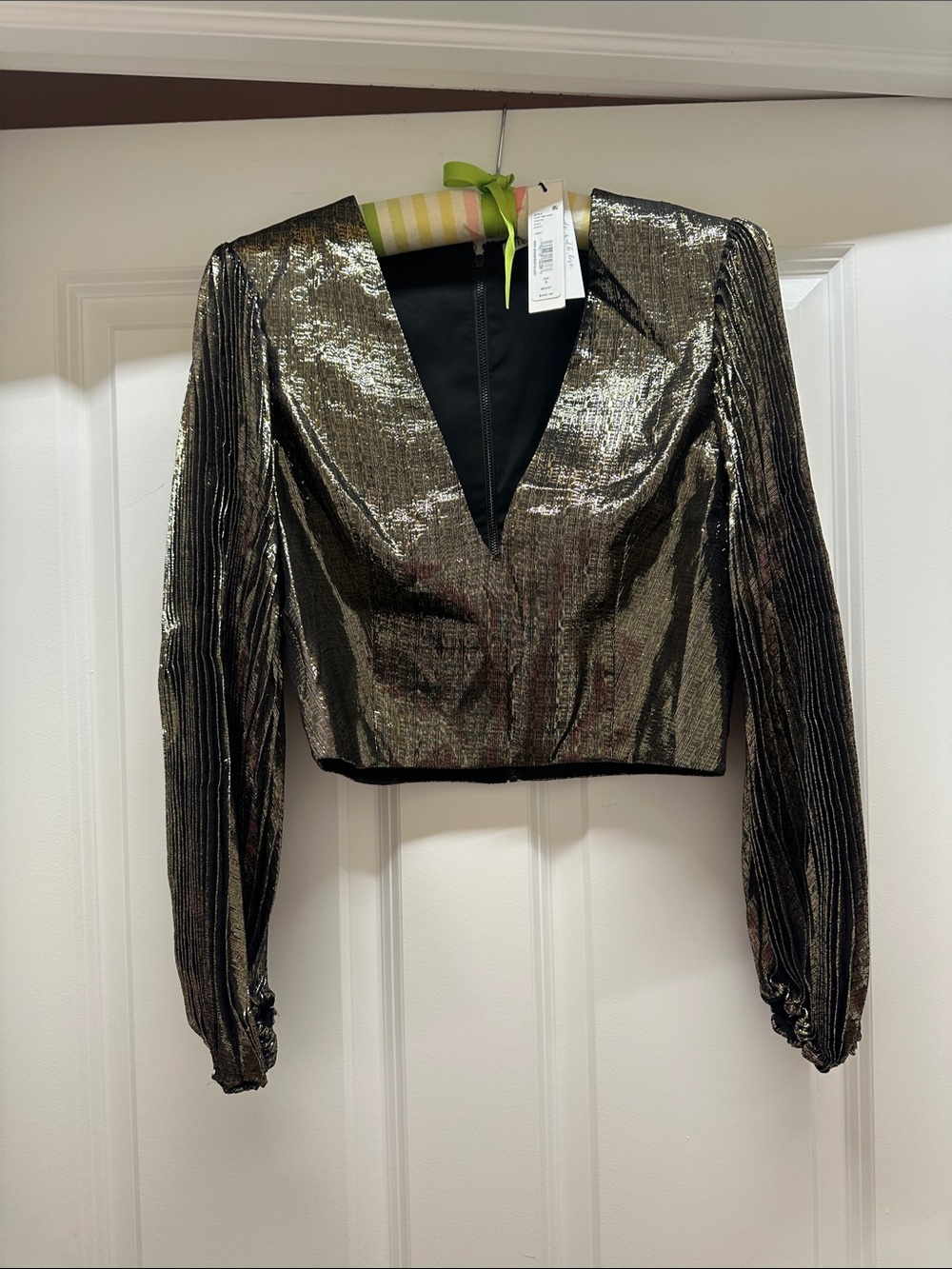 Alice + Olivia Metallic Bronze V-Neck Cropped blouse
